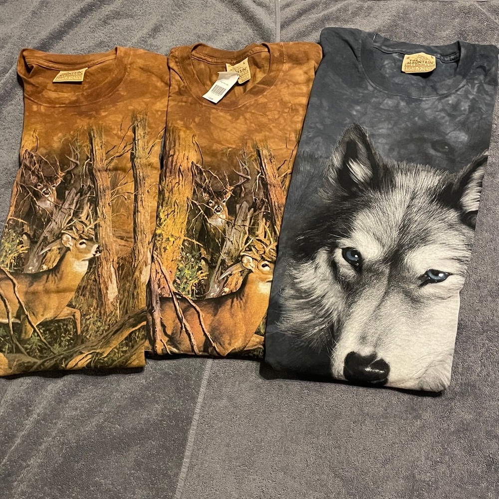 NWOT SET of 3 “The Mountain” Deer, Wolf Nature Tie Dyed t-shirt. Men’s Large